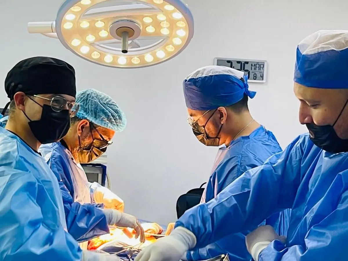 Surgical team during a laparoscopic operation in Tijuana